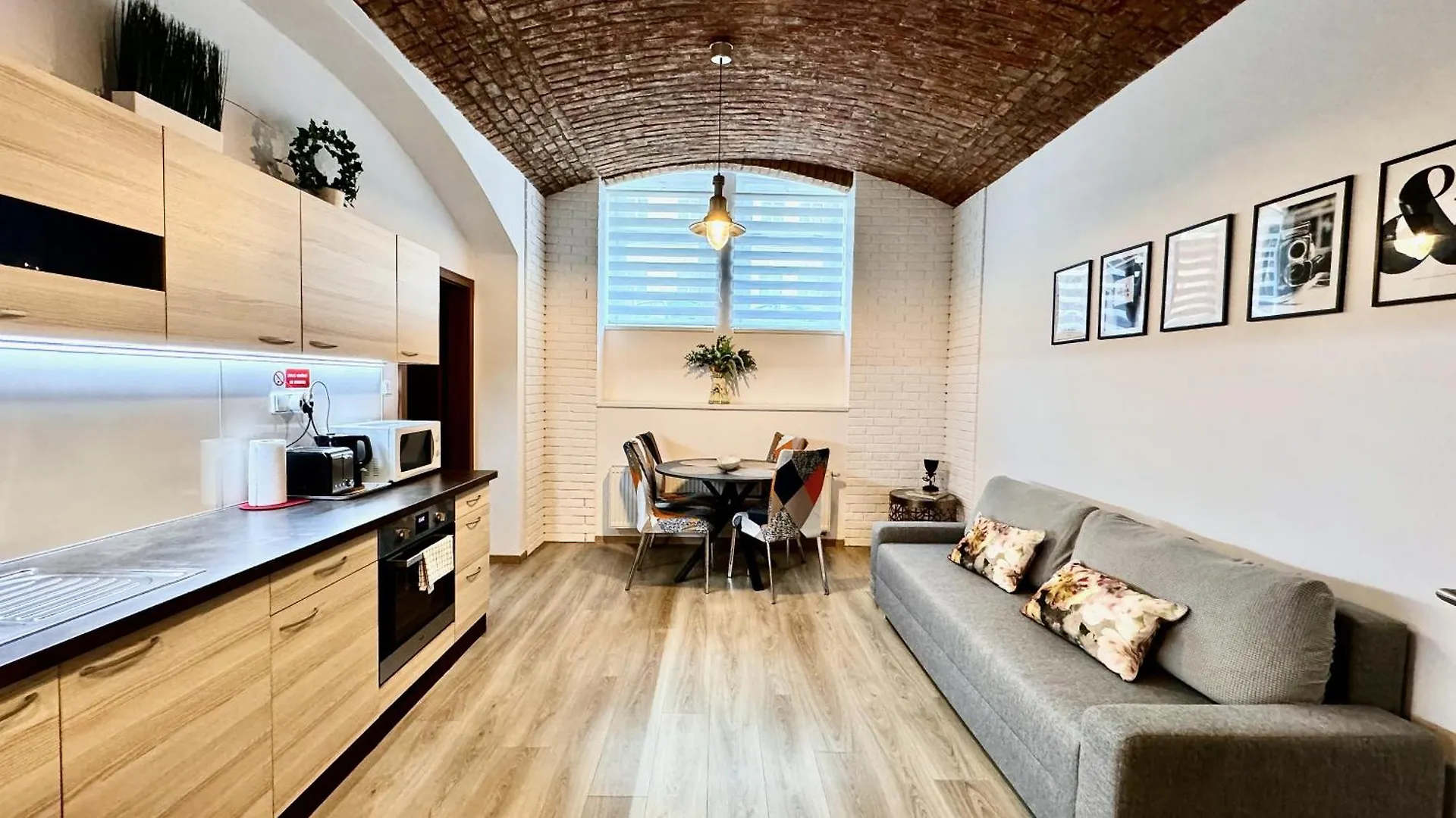 Residence Dobrovskeho 30 Πράγα